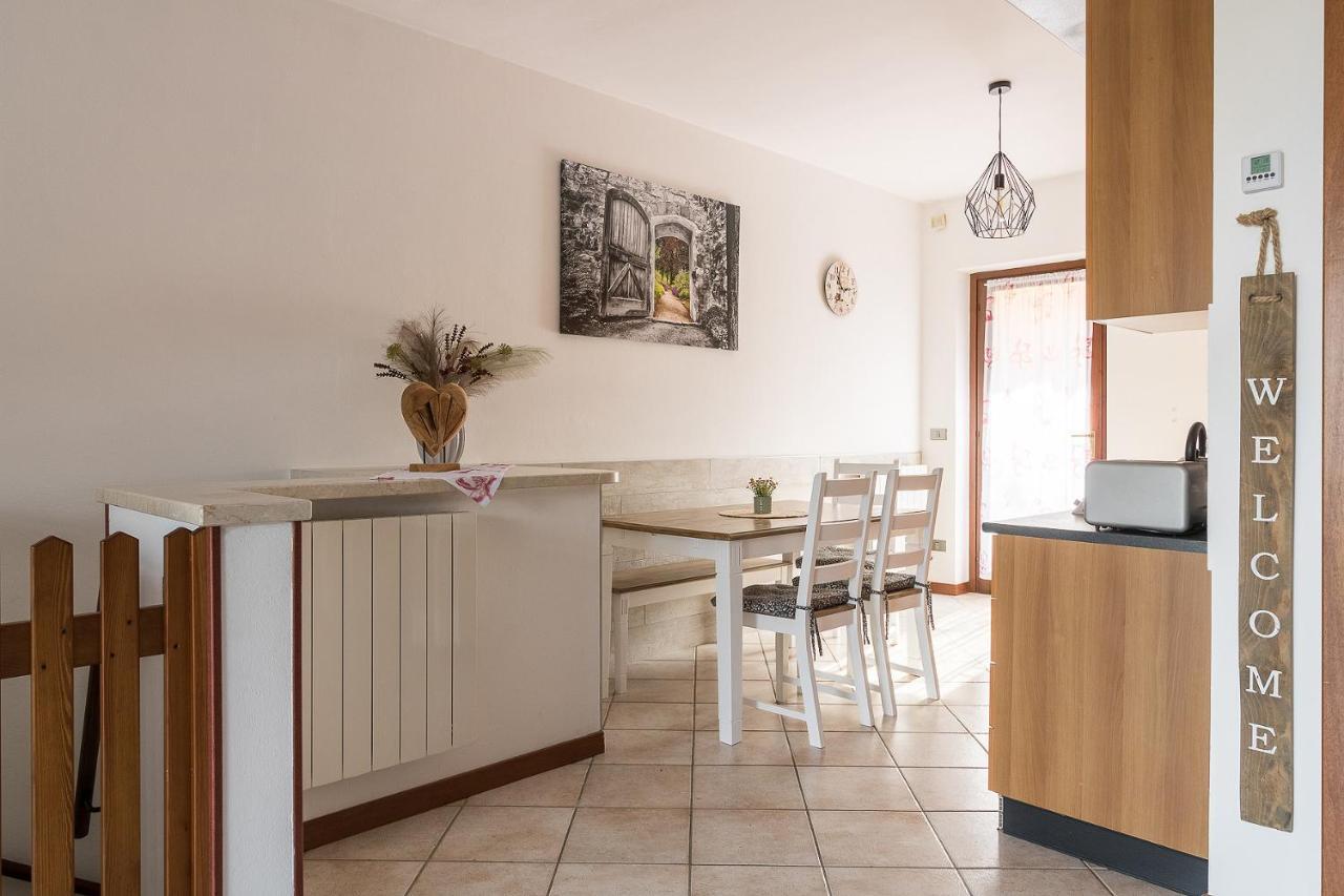 Casa Sulla Collina Lägenhet Puegnago Exteriör bild